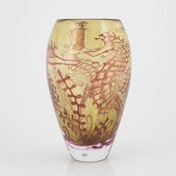 Olle Brozén, a vase, Kosta Boda.