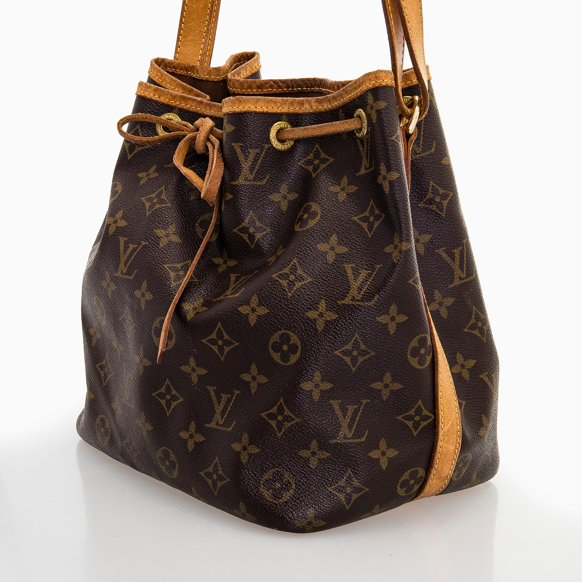 Louis Vuitton, a Monogram Canvas "Petit Noé" bag.
