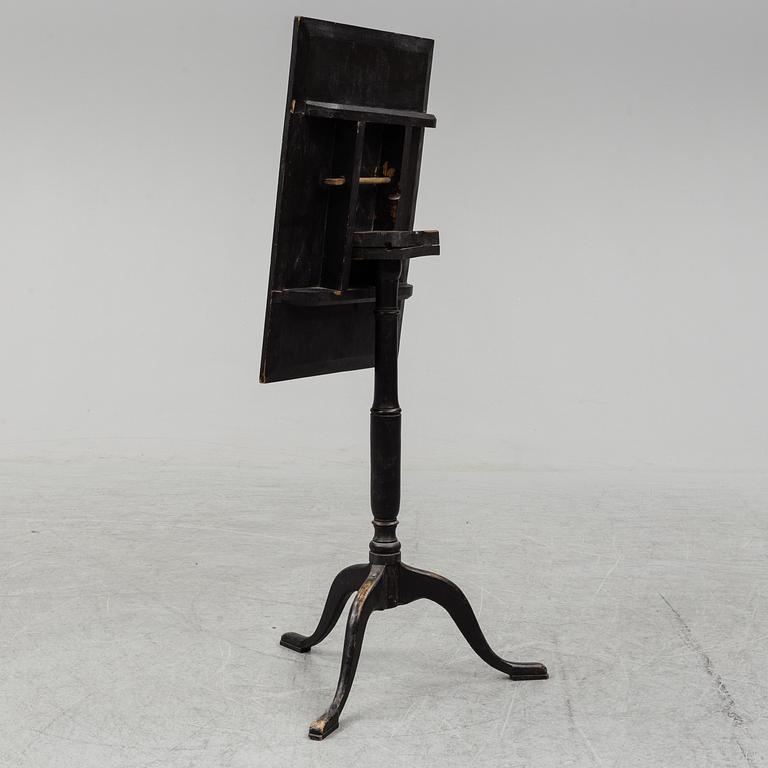 A Swedish tilt top table, attributed to Johan Nils Asplind (Falun 1783-1820).