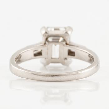A platinum ring with an emerald-cut diamond 2.31 ct.