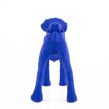 William Sweetlove, "Cloned Schnauzer with Water Bottle" (Blue).