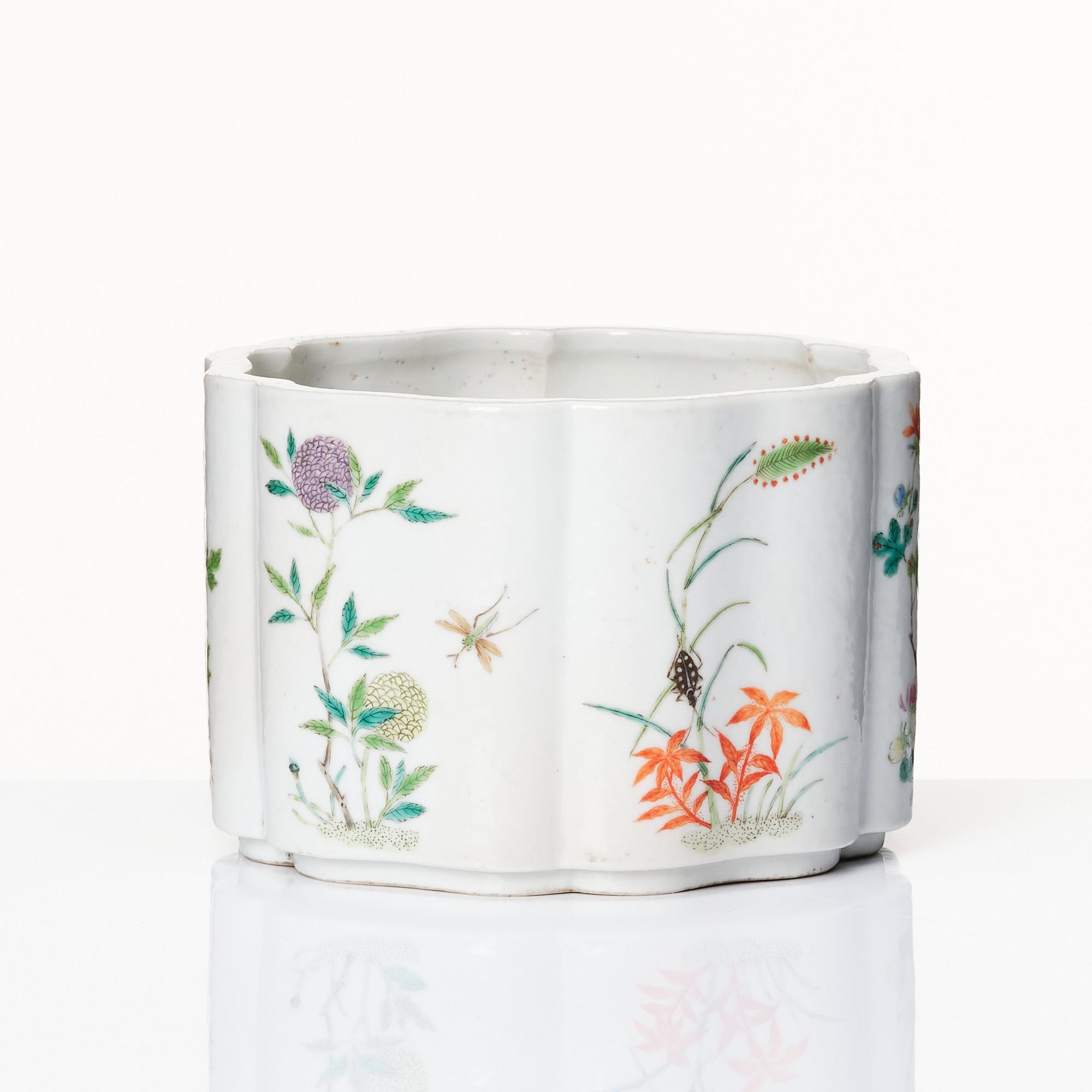 A Chinese famille rose flower pot, Republic period, 20th Century.