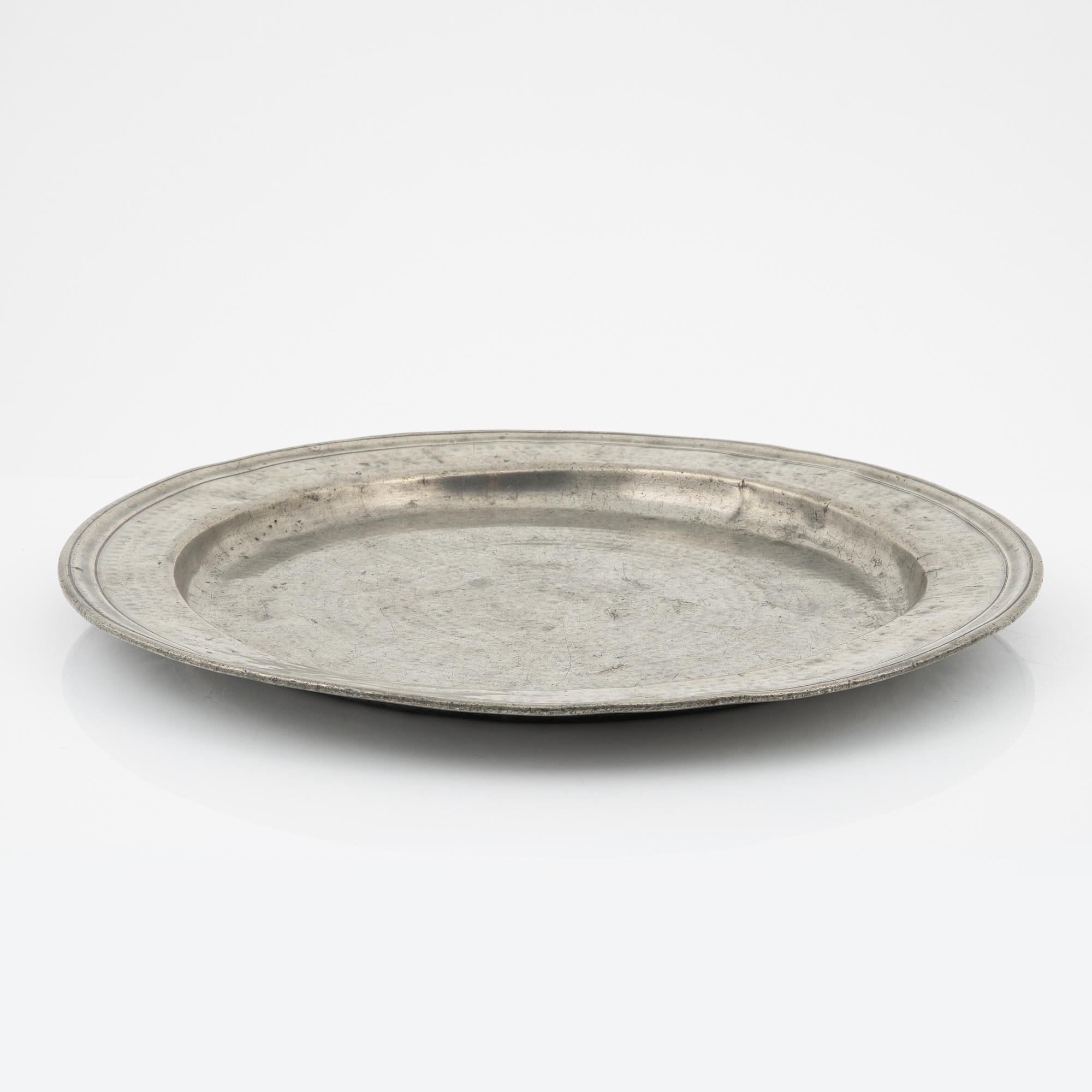 Fat, 3 st, tenn, bl a Johan Daniel Schmitt, Norrköping 1748.