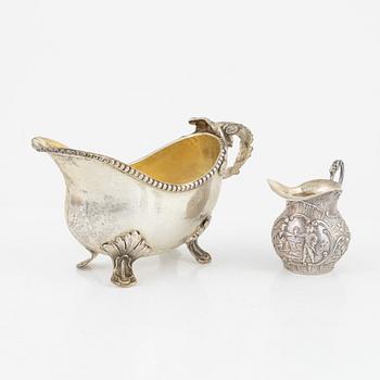 Seven silver items, 20th century.