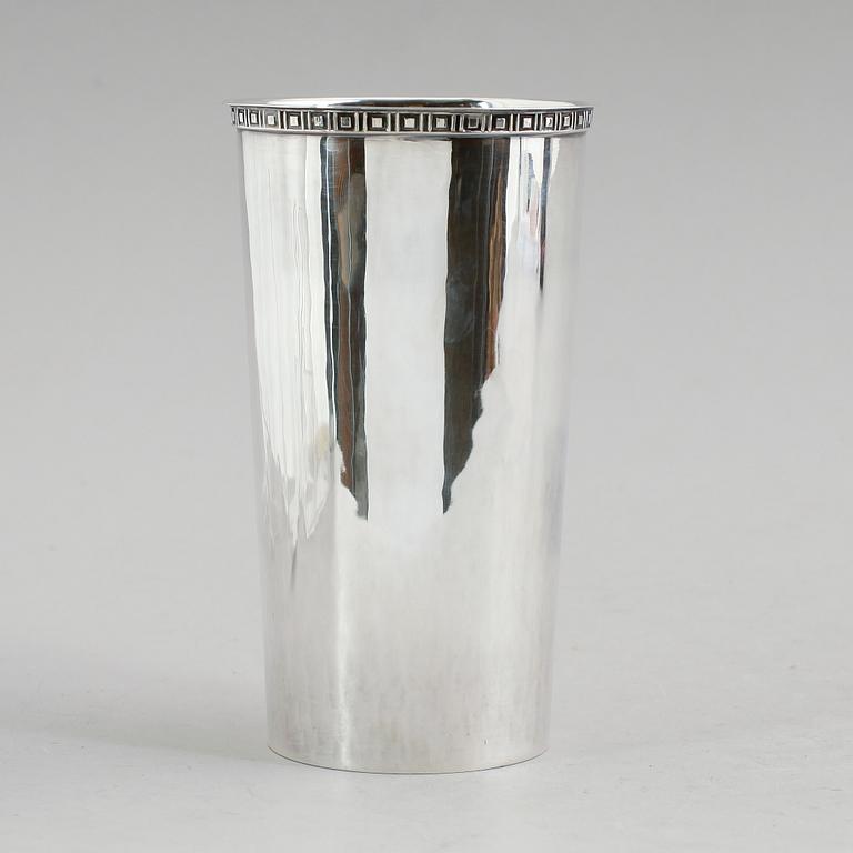 BÄGARE, silver, E Löfman, MGAB, Uppsala 1972. Vikt ca 229 gram.