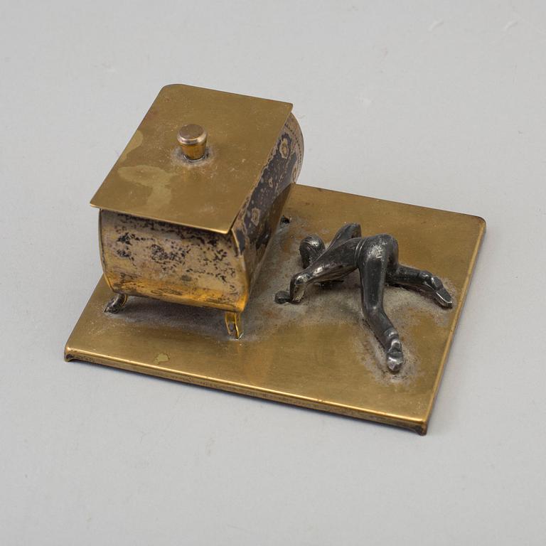 An 1930/40's electroplated silver box for cufflinks.