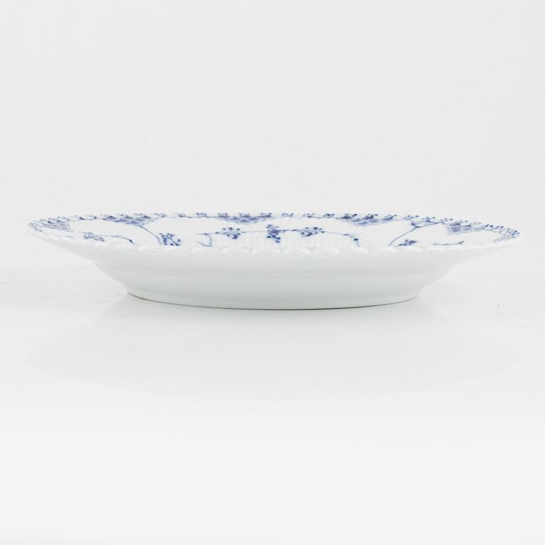 Royal Copenhagen, eight porcelain plates 'Musselmalet Full Lace, Denmark.