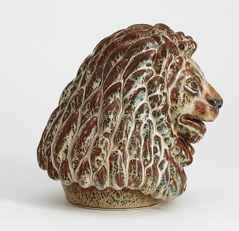 A Gunnar Nylund stoneware figure of a lion's head, Rörstrand.
