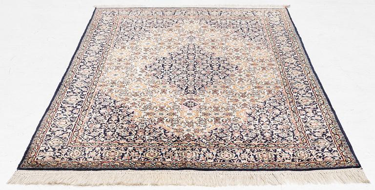 Matta, Ghom part silk, ca 165 x 107 cm.