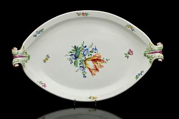 SERVERINGSFAT, porslin, Meissen, Marcolinis period, omkring 1800.