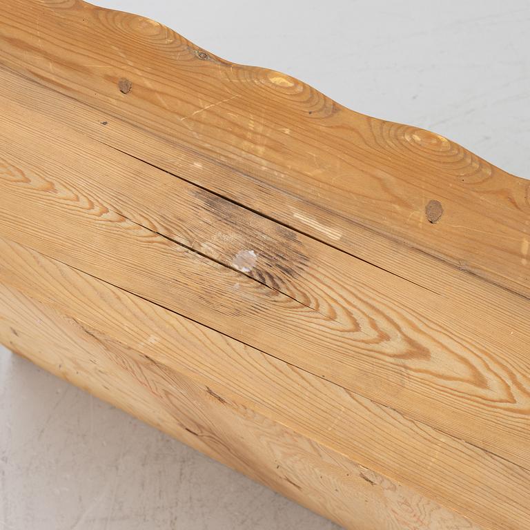 Swedish Modern, a pair of pine wall-mounted shelves, Swedish, 1930s/40s.