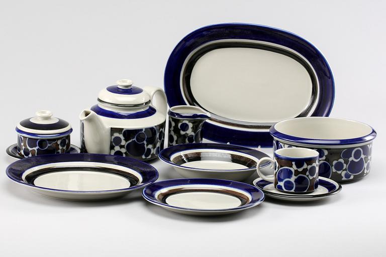 MAT- och KAFFESERVIS, 41 delar, stengods, "Saara", Anja Jaatinen-Winquist för Arabia, Finland, 1970-tal.