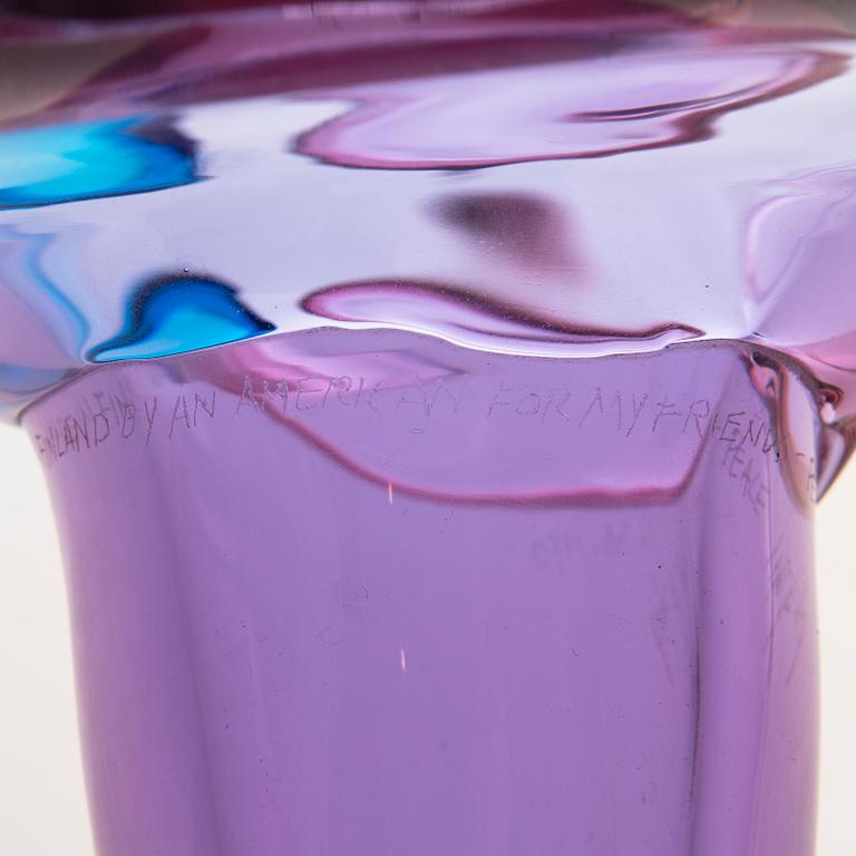 Marvin Lipofsky, A signed glass sculpture made in Nuutajärvi Glasworks, Finland 1970. With dedication.