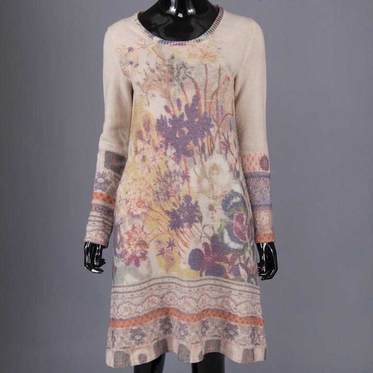 KLÄNNING, Etro.