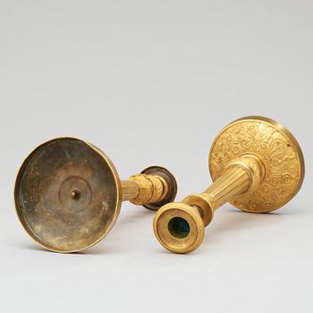 LJUSSTAKAR, ett par. Frankrike, 1800-talets början. Empire.