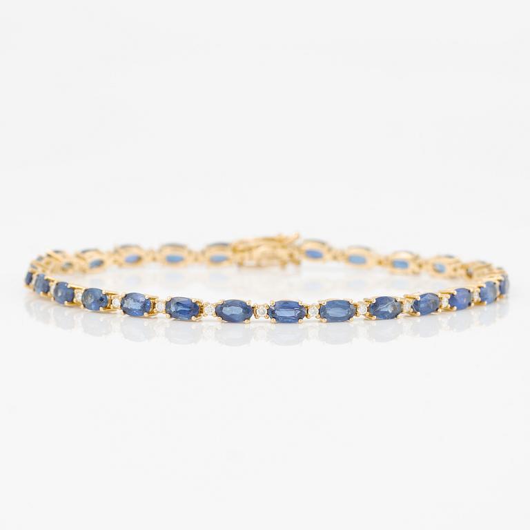 Bracelet 18K gold with oval-cut sapphires and brilliant-cut diamonds.