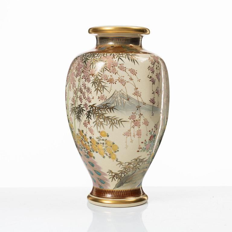 A Japanese Satsuma Vase, 20th century.