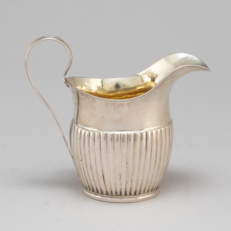 A silver creamer by JL Klint, Norrtälje 1828.