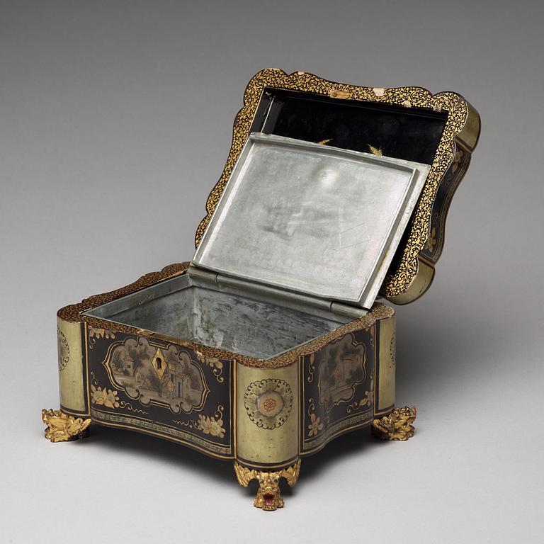 TESKRIN, lack med tenninsats. Qingdynastin, Kanton, 1800-tal.