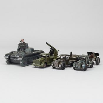 A SET OF 3
+1 MILITARY VEHICLE PROBABLY TIPP & CO AND GAMA TANK 1930/40' S GERMANY.