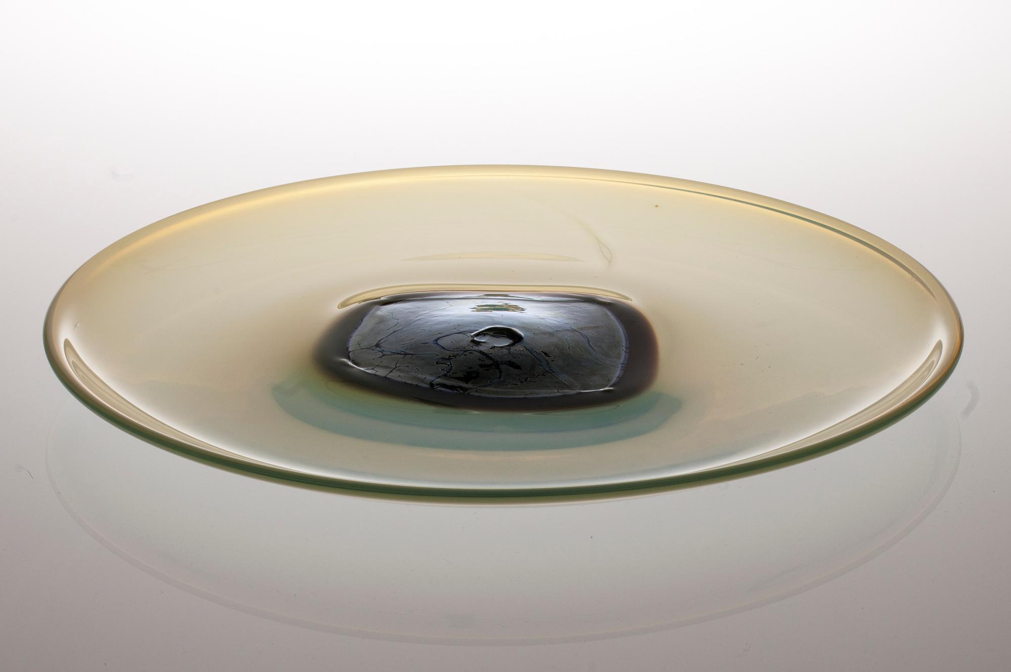 FAT, glas, signerad Inkeri Toikka Nuutajärvi Notsjö, 1900-talets senare hälft.