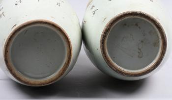 GOLVVASER, porslin, 2 st. Kina, 1900-tal.