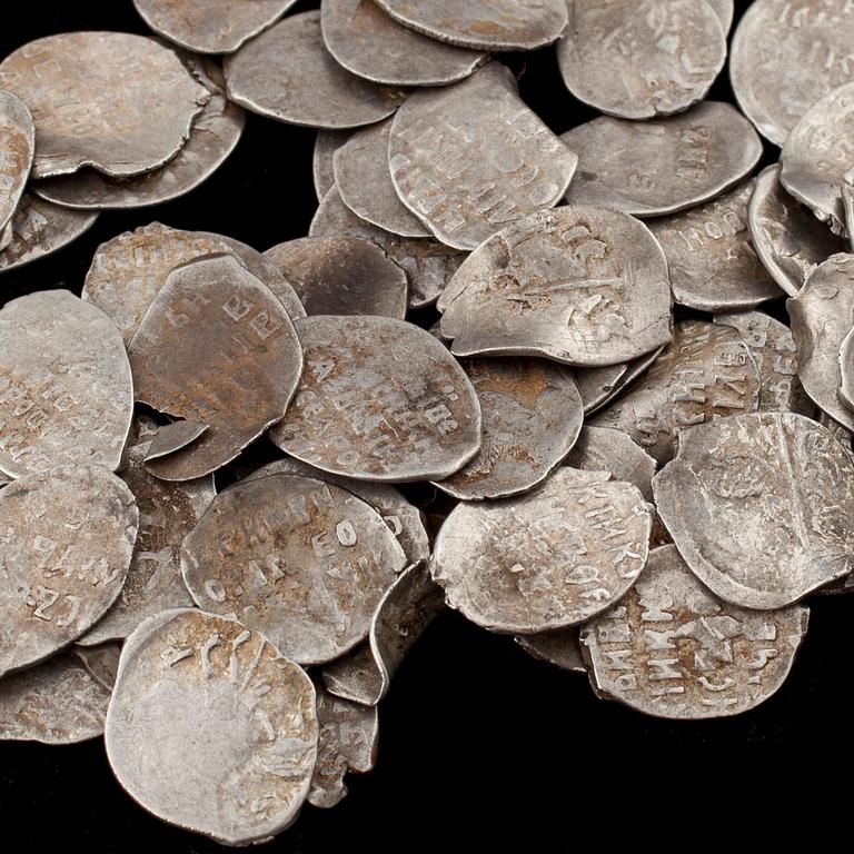 MYNT, ca 80 st, sk droppkopek, silver, Ryssland 1600-tal. Vikt ca 50 g.