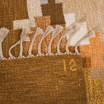 CARPET, flatweave (rölakan), "Barken", signed (Ingegerd Silow), circa 352 x 247 cm.