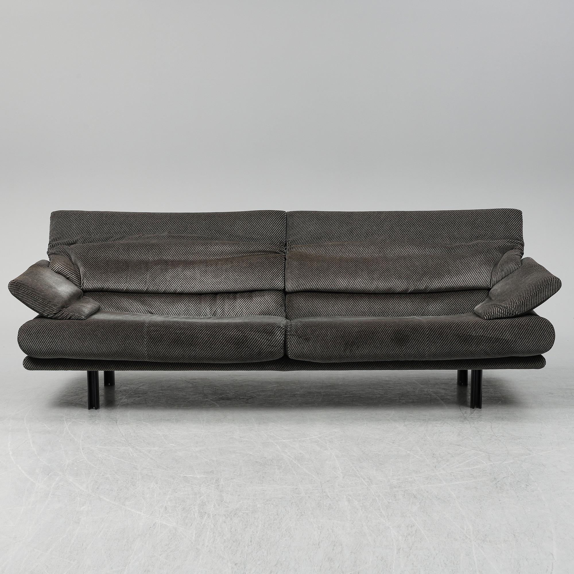 A 'Alanda' sofa by Paolo Piva for B&B Italia. - Bukowskis