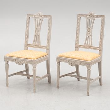 Stolar, ett par, sengustavianska, Lindome, omkring 1800.