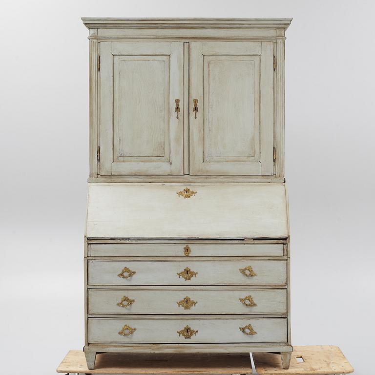 A writing cabinet, early 19th century.