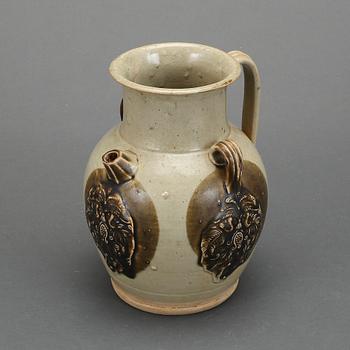 KANNA, Tang-stil, lergods. Kina, 1900-tal.