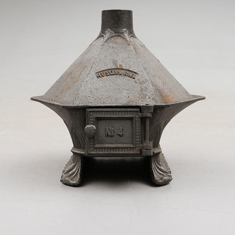 STRYKJÄRNSKAMIN, No 4, Husqvarna, 1800-talets andra hälft.