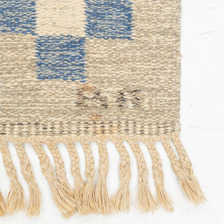 Birgitta Södergren, probably. A Swedish flat weave carpet, signed, circa 203 x 135 cm.