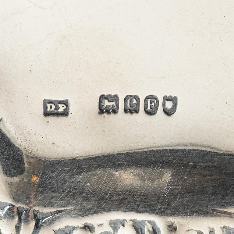 Bowl and tray, silver.