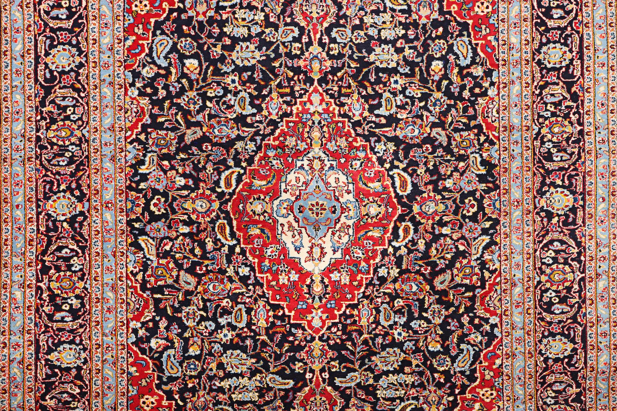 Matta, Keshan, ca. 343 x 254 cm.