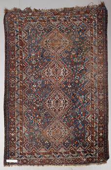 MATTA, Khamshe, semiantik. Ca 310 x 205 cm.
