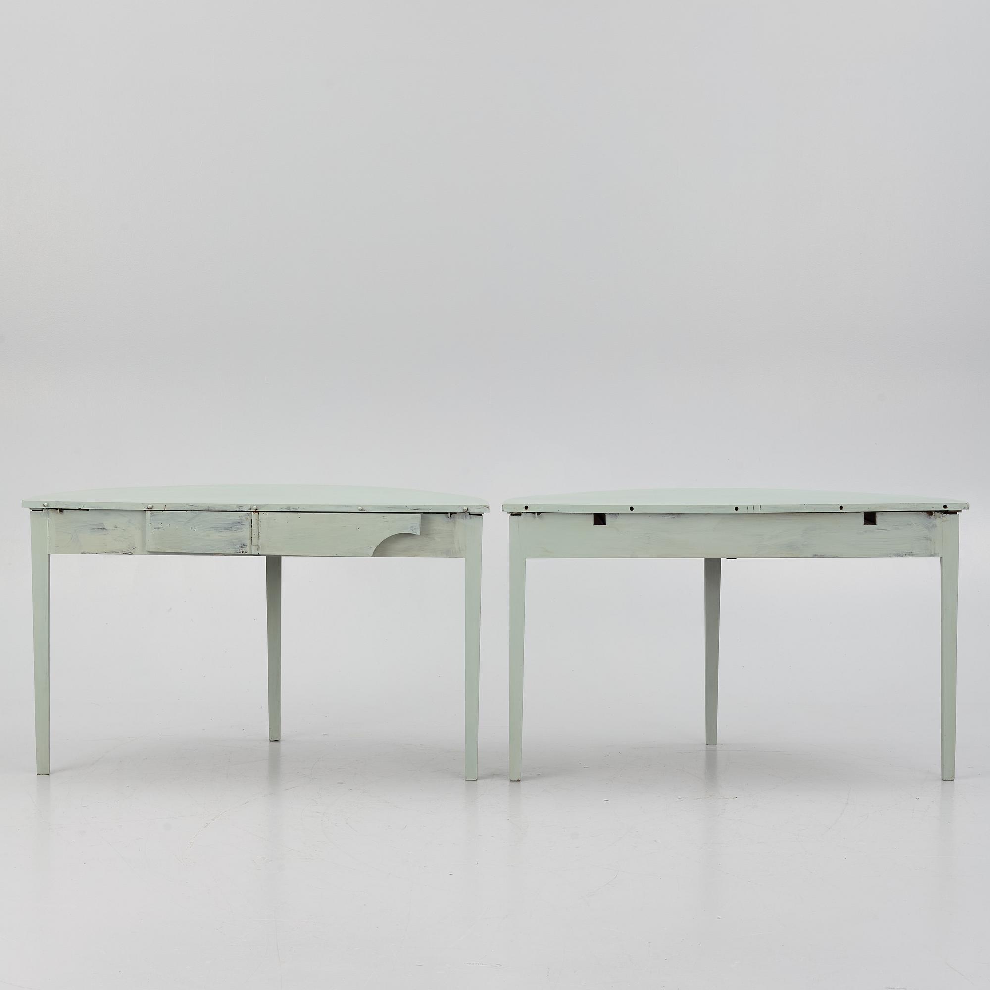 A dining table, second half of the 19th century.