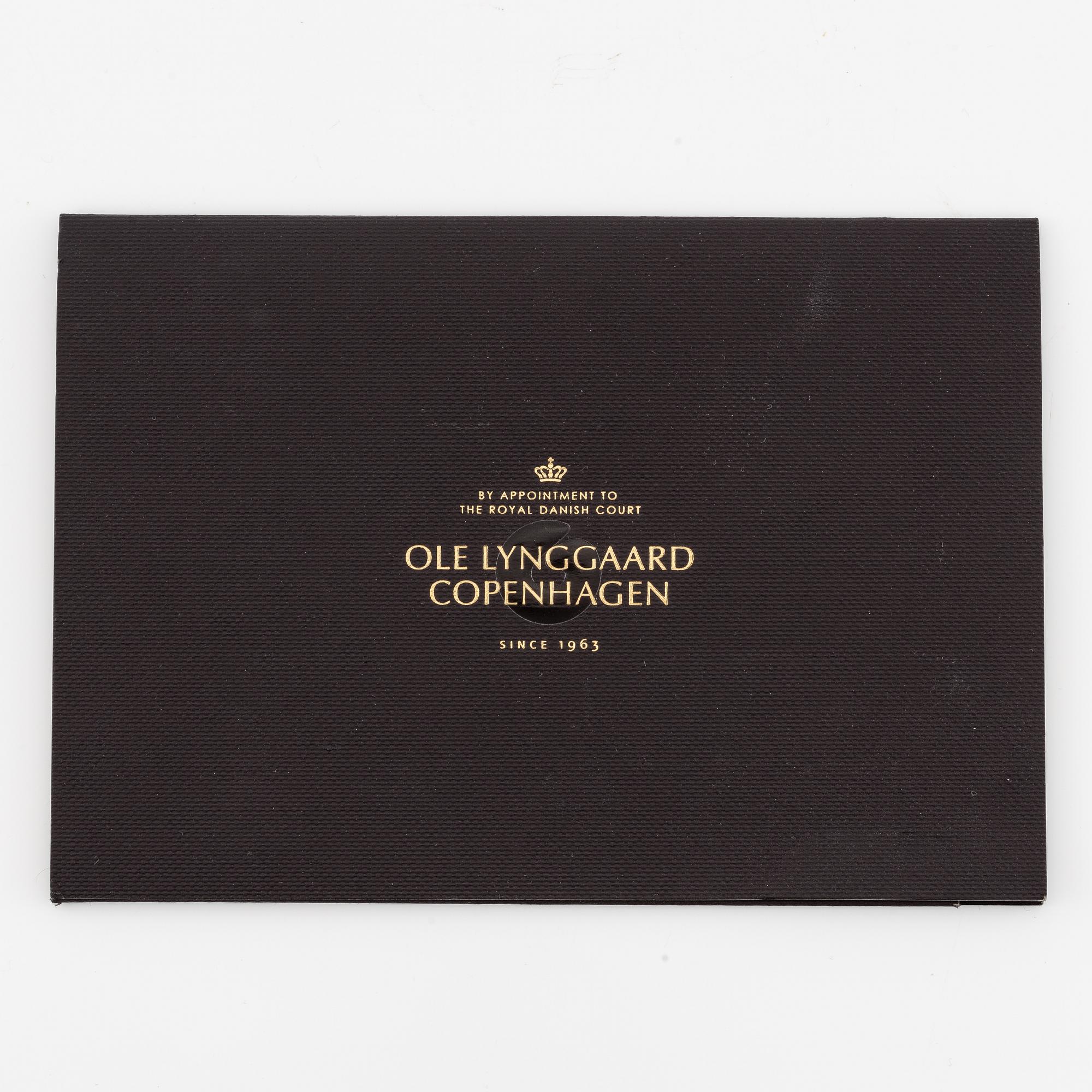 Ole Lynggaard, ring, "Lotus", silver, with cabochon-cut grey moonstone.