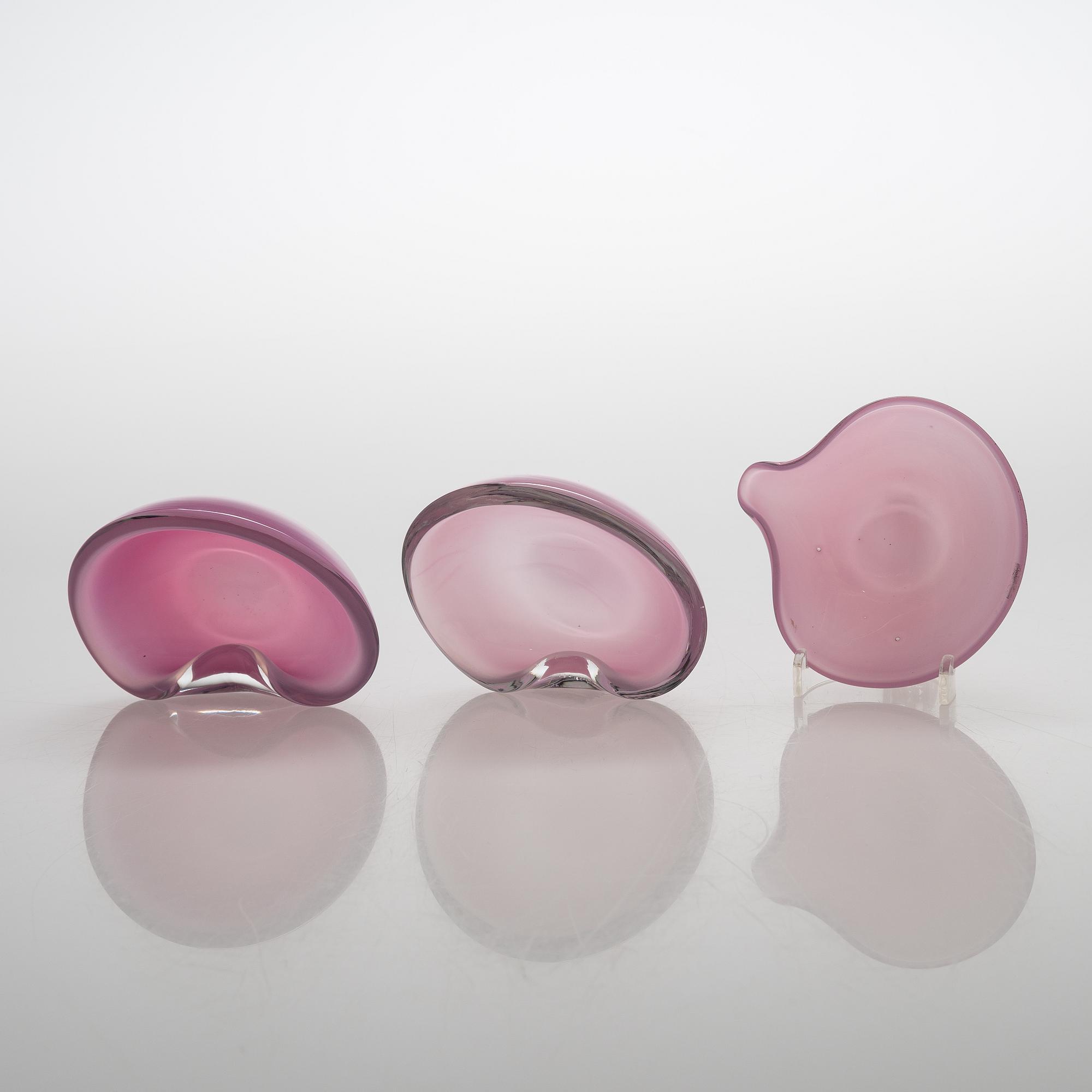 Tapio Wirkkala, a set of five glass bowls, signed Tapio Wirkkala Iittala.