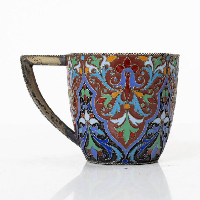 Vodkakopp, silver och emalj, Gratschew, St. Petersburg, Ryssland, sent 1800-tal.