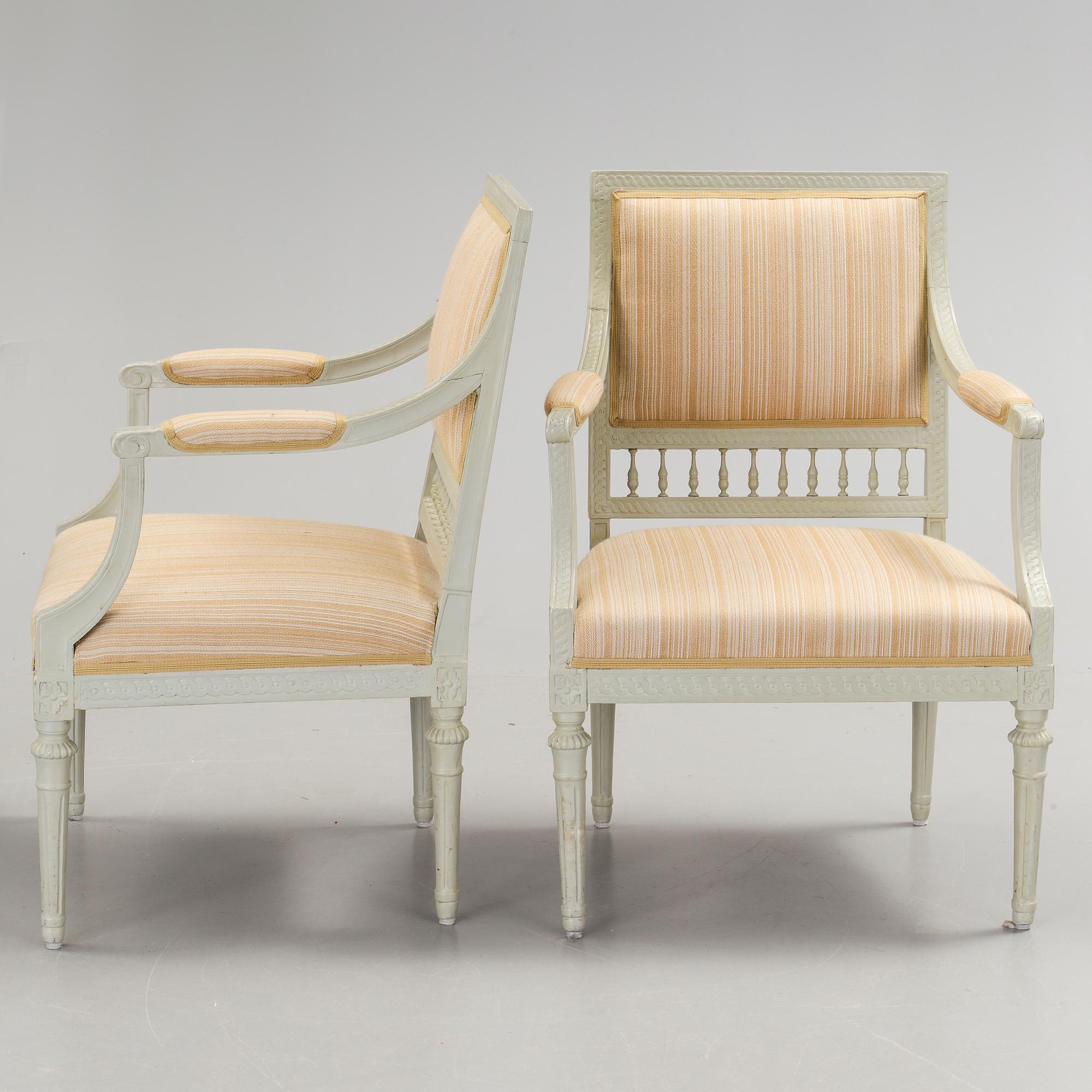 KARMSTOLAR 2 st, gustavianska, Lindome, omkring 1800.