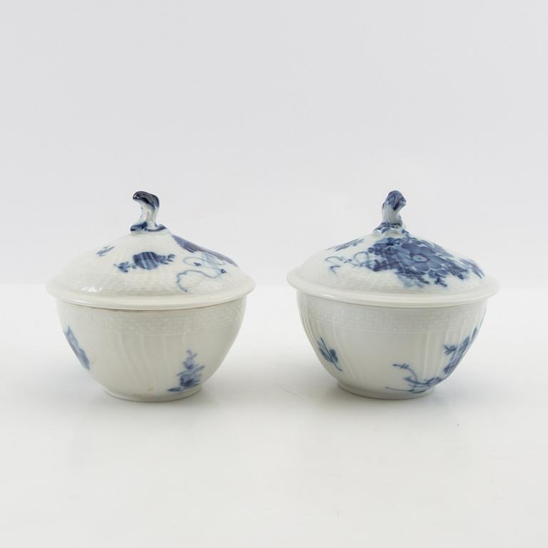 Service approximately 140 pieces "Blue Flower" Royal Copenhagen Denmark 20th century porcelain.