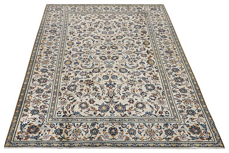 Matta, Keshan, ca 295 x 190 cm.