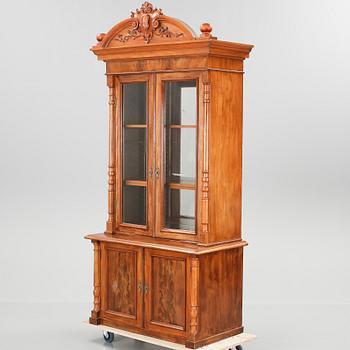 BOKSKÅP, nyrenässans, 1800-talets andra hälft.