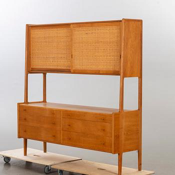 HANS J WEGNER, skåp, "RY-20" för Ry Möbler, Danmark, 1960-tal.