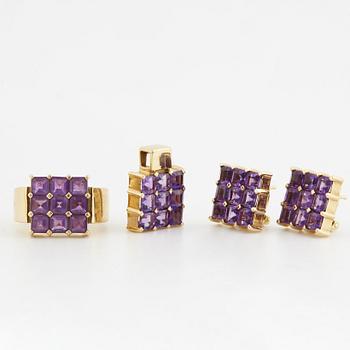 Breuning, a pair of earrings, a pendant and a ring.