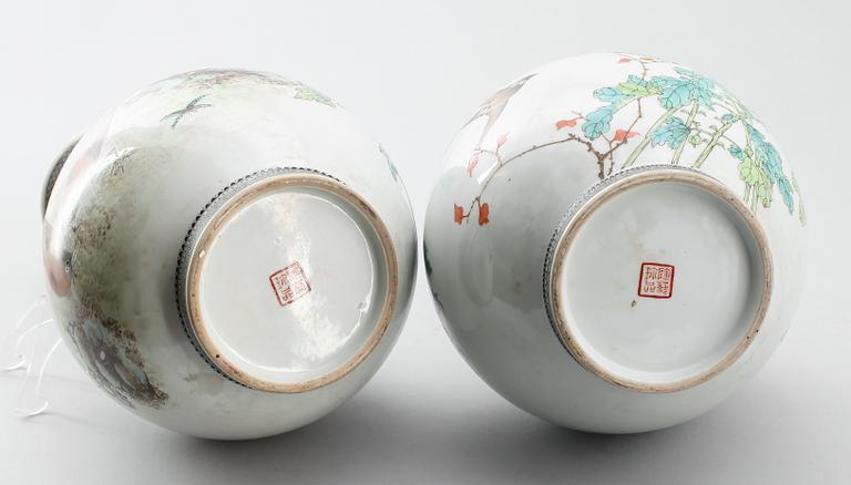 VASER, 1 par, porslin, Kina, 1900-tal.