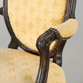 An 18th century rokoko / gustavian transition chair.