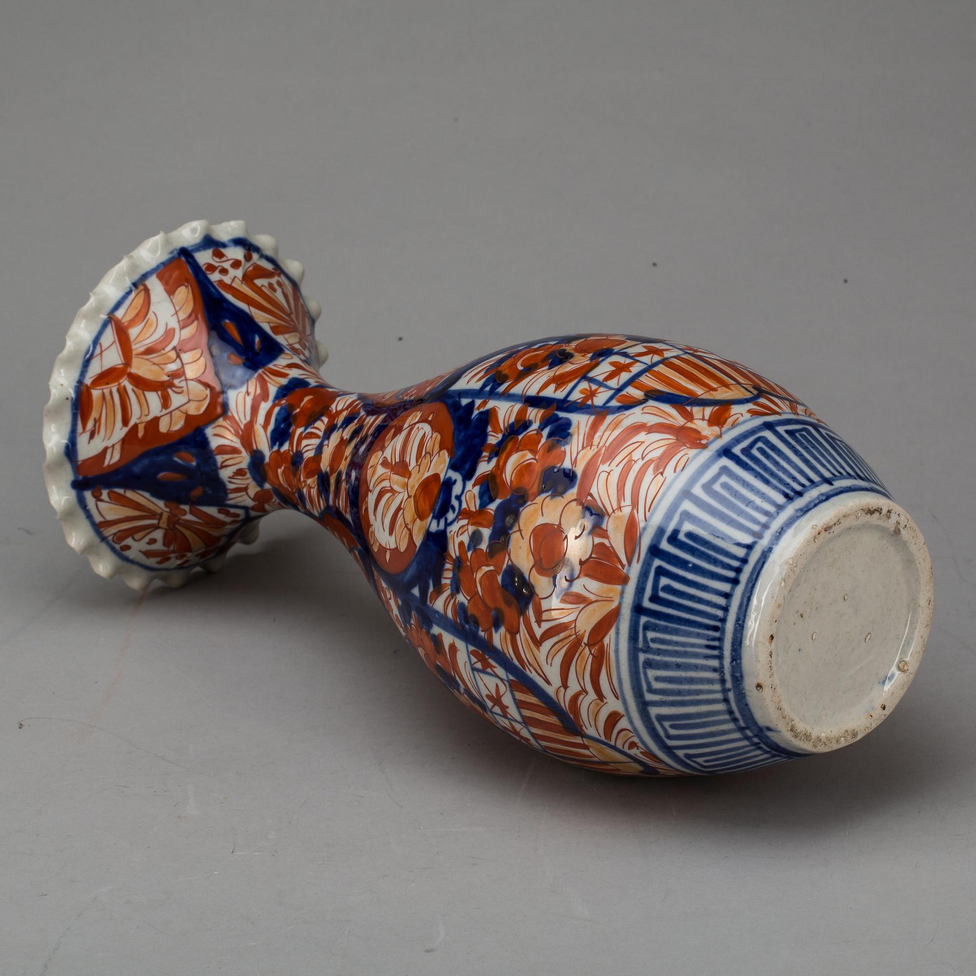 VAS, porslin. Japan, 1800-tal.
